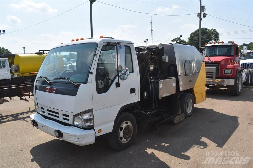 Isuzu NPR Camion balayeur