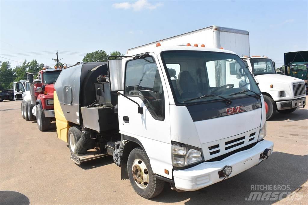 Isuzu NPR Camion balayeur