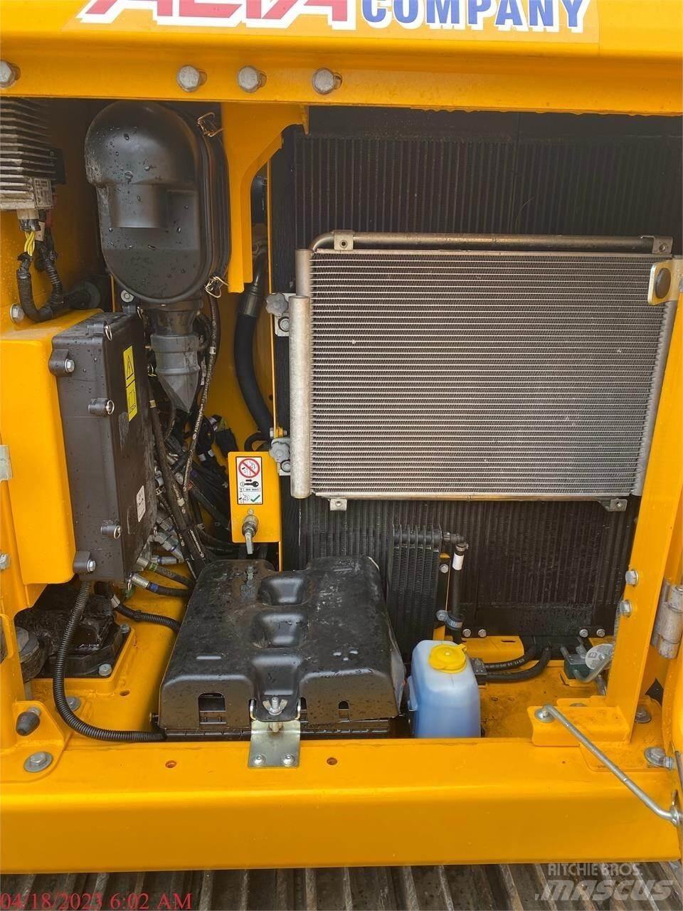JCB 131X LC Pelle sur chenilles