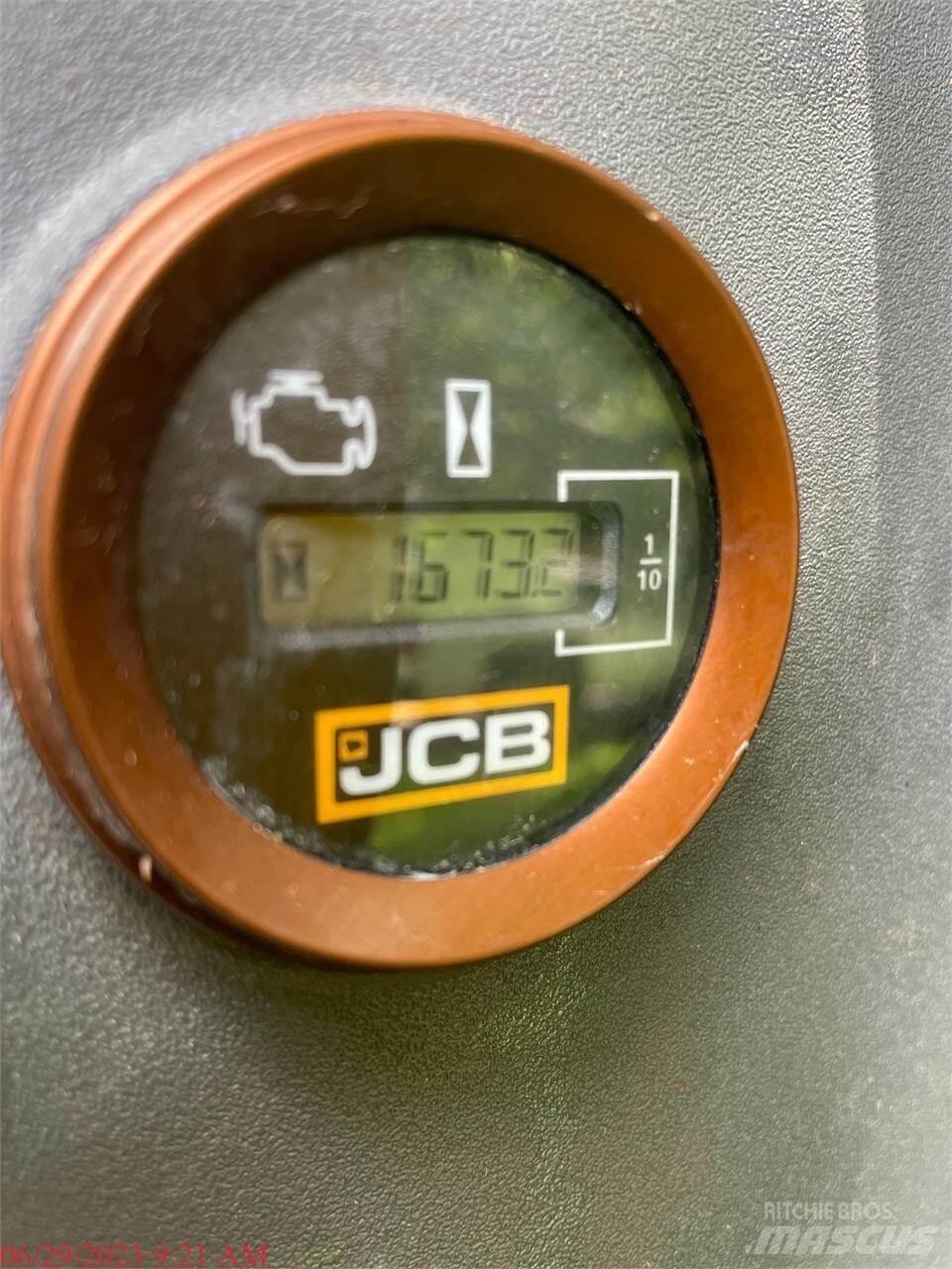 JCB 131X LC Pelle sur chenilles