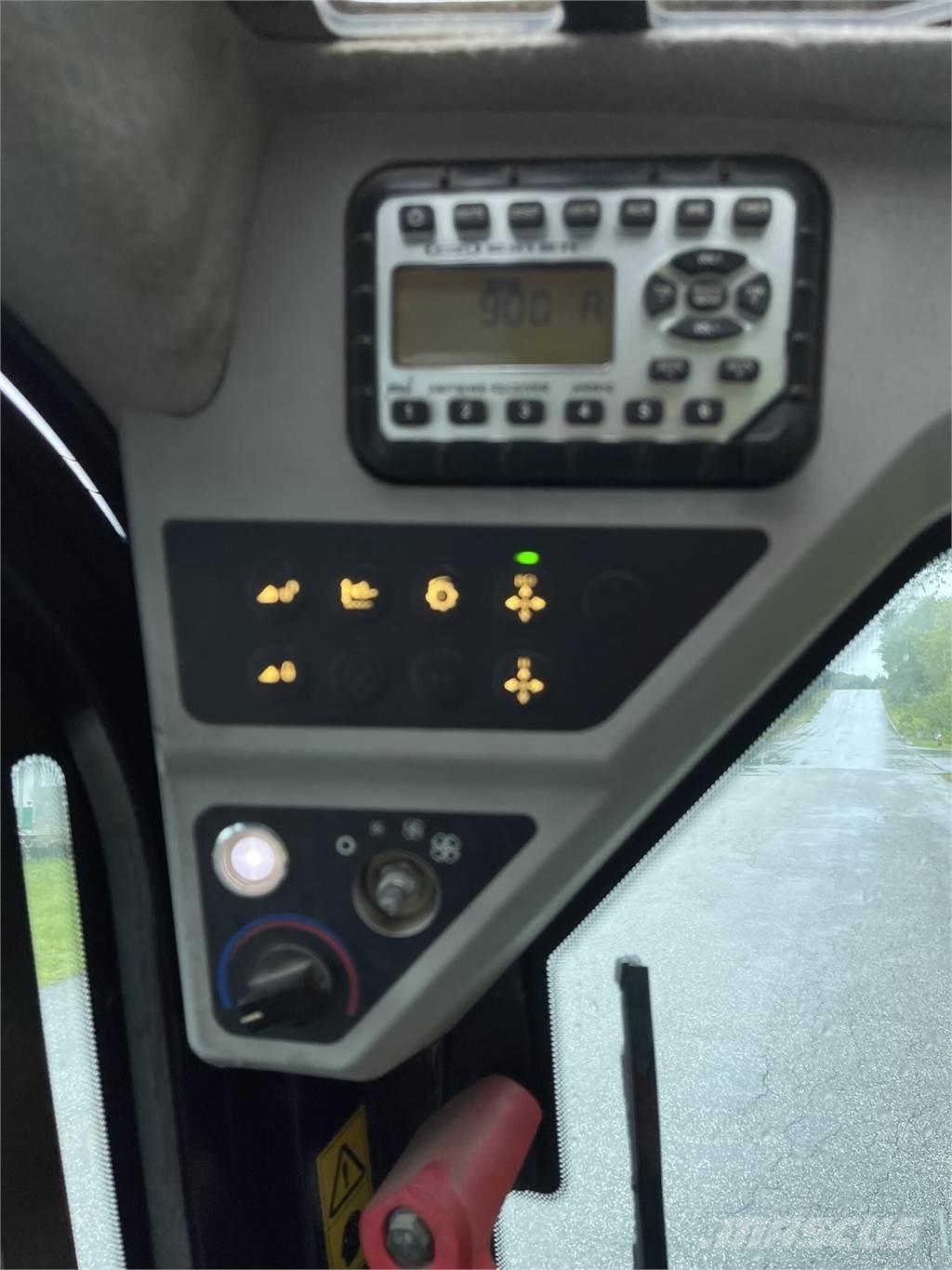 JCB 260T Chargeuse compacte