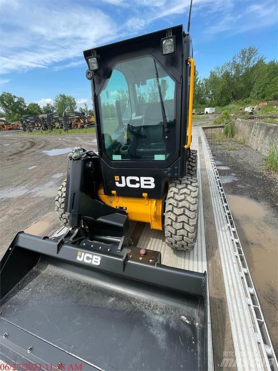 JCB 300 Chargeuse compacte