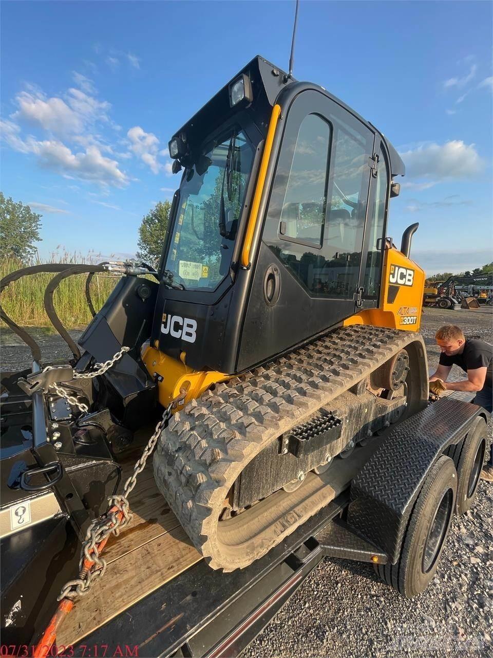 JCB 300T Chargeuse compacte