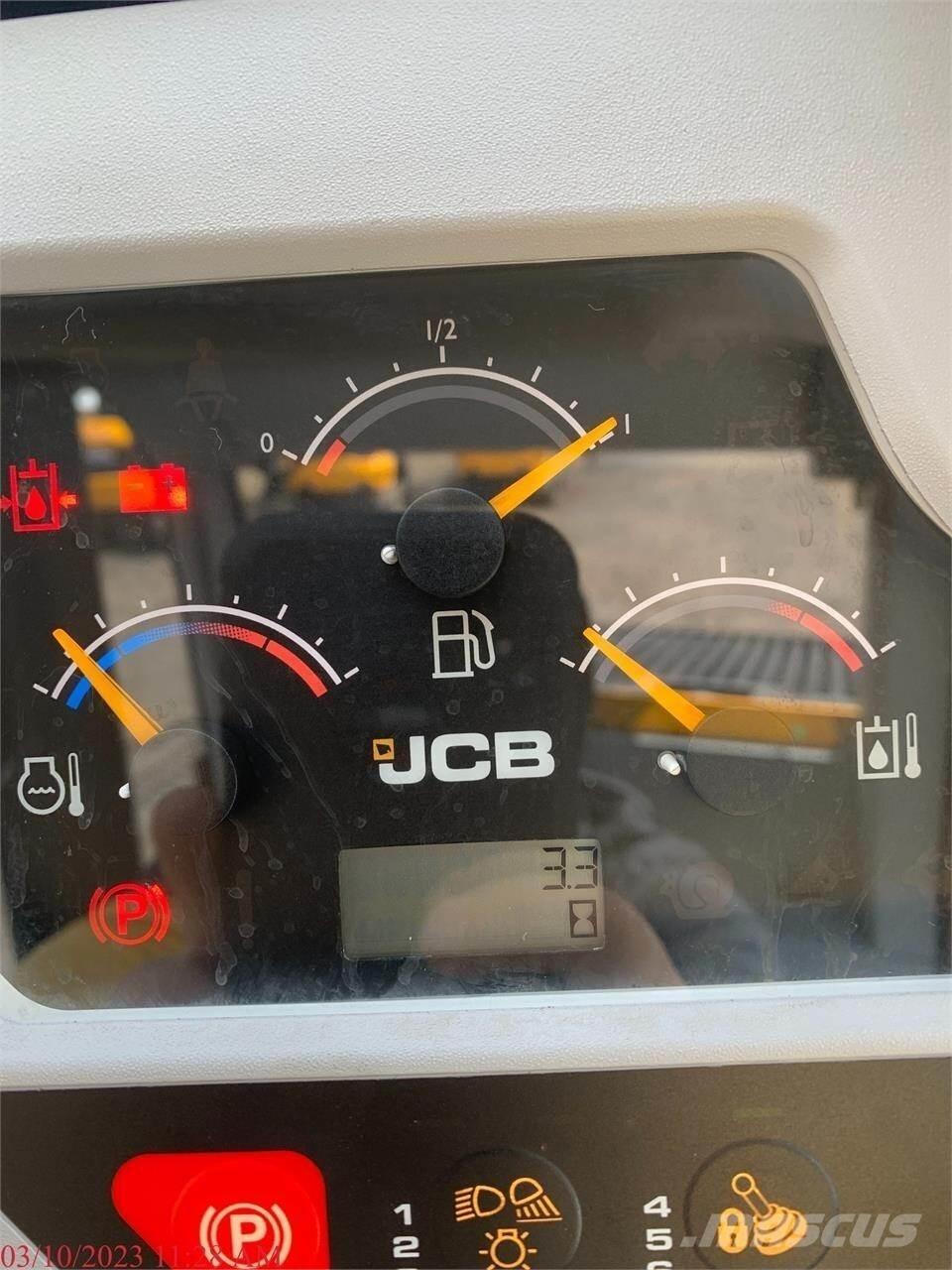 JCB 3TS-8T Chargeuse compacte