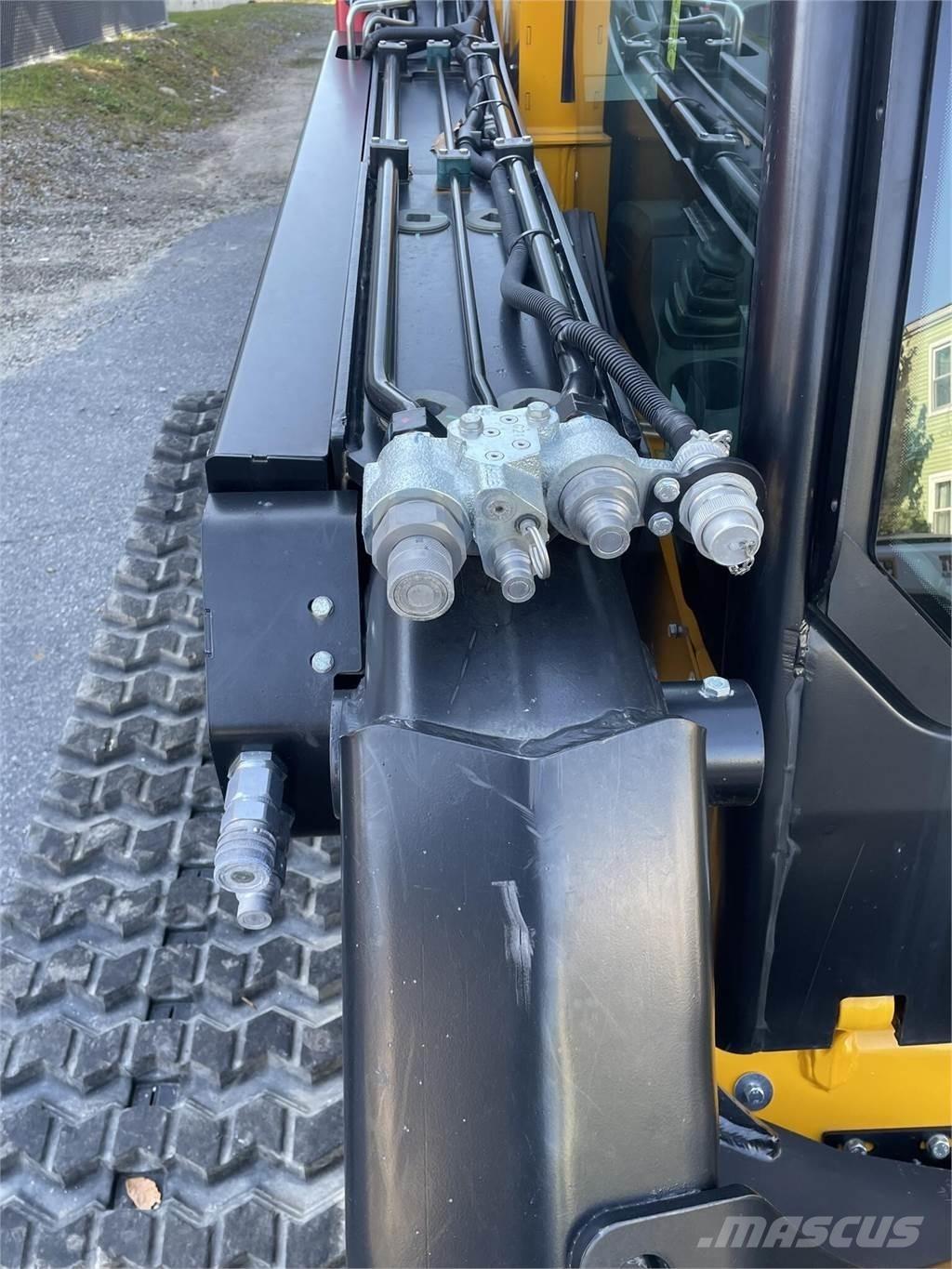 JCB 3TS-8T Chargeuse compacte