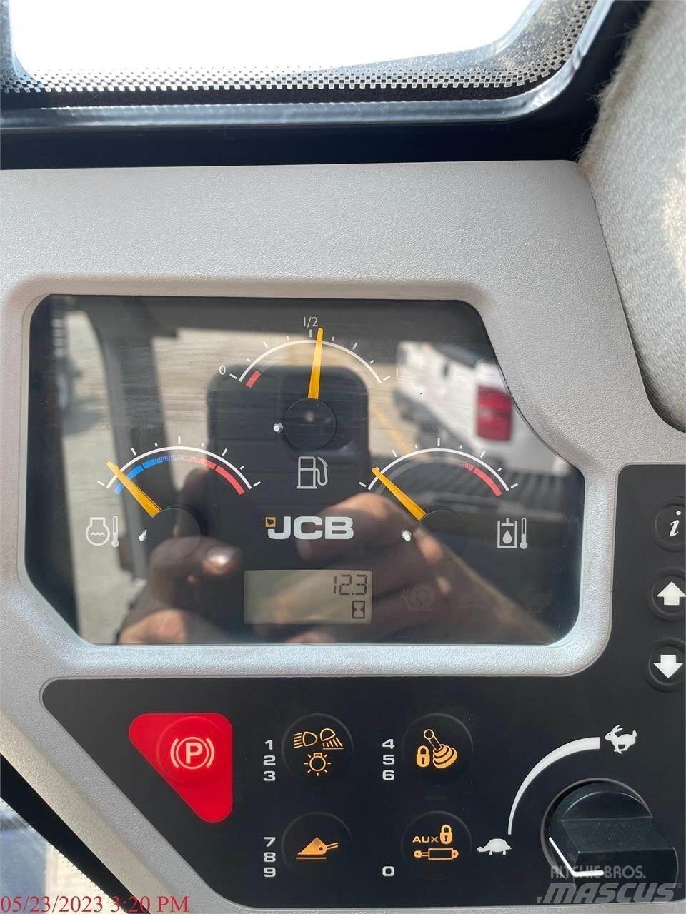 JCB 3TS-8W Chargeuse compacte
