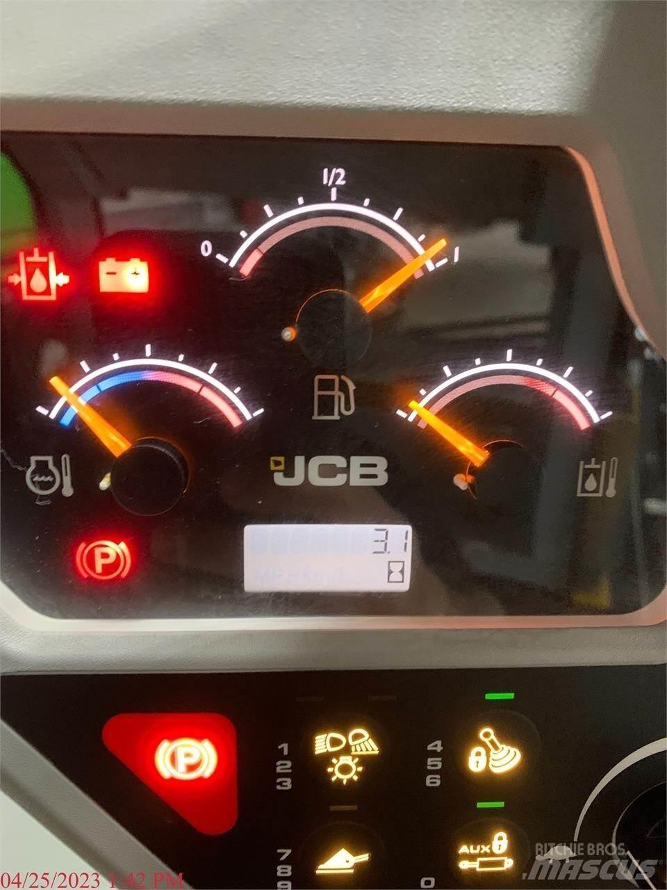 JCB 3TS-8W Chargeuse compacte