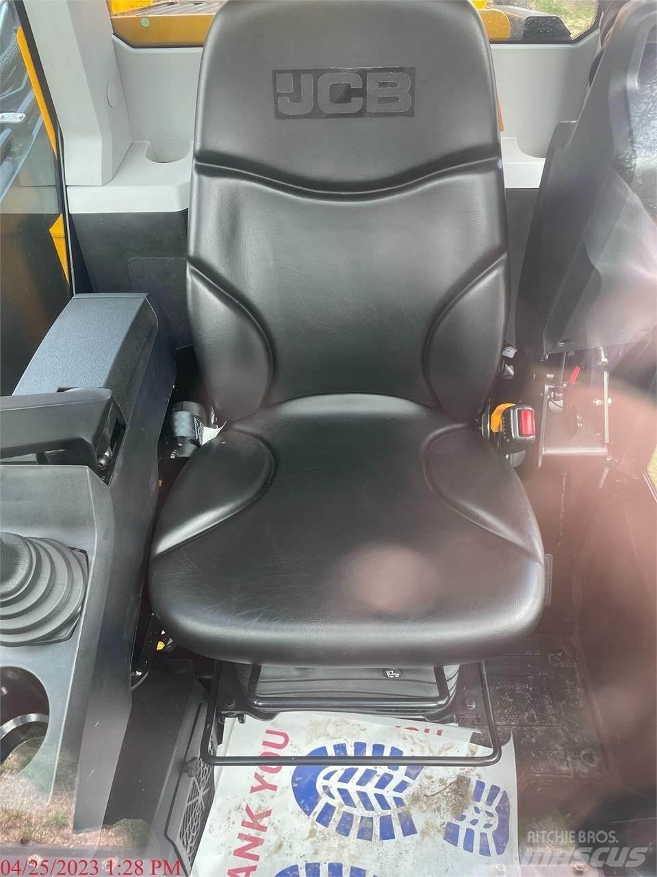 JCB 3TS-8W Chargeuse compacte