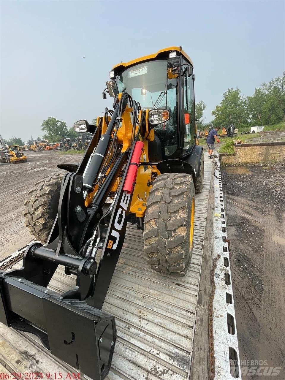 JCB 407 Chargeuse sur pneus
