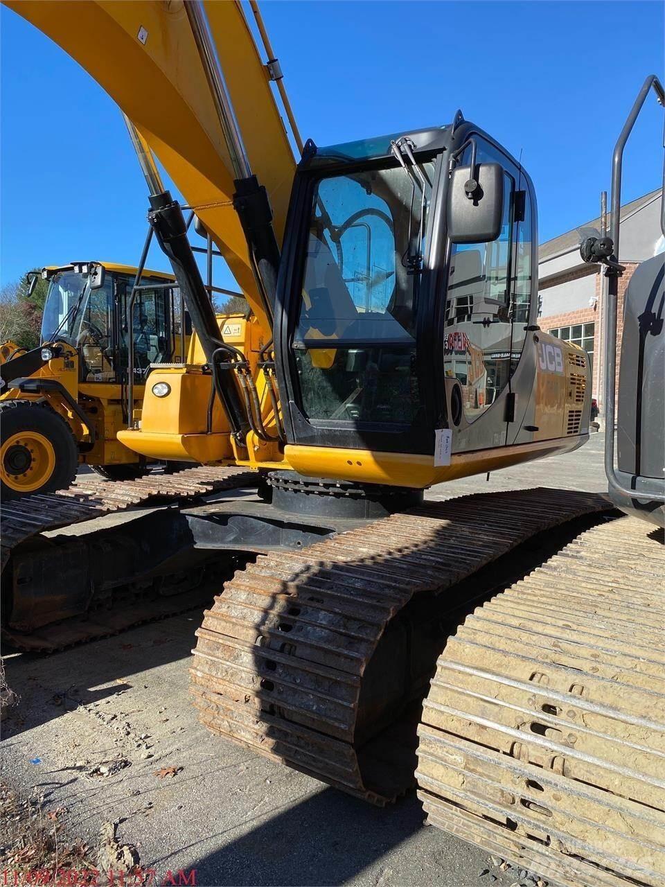 JCB JS220 Pelle sur chenilles