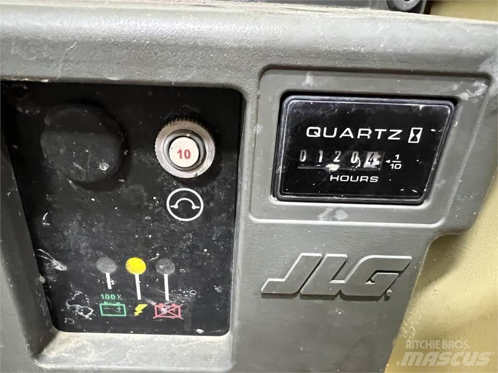JLG 2632ES Nacelle ciseaux