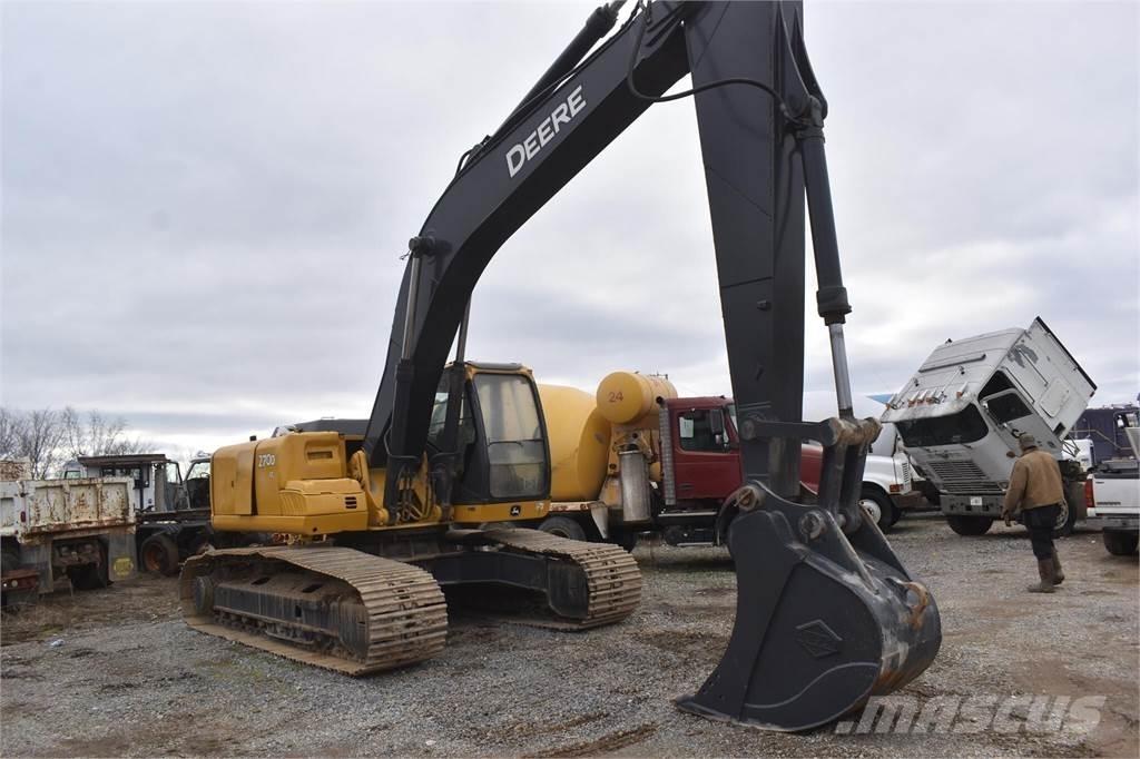 John Deere 270D LC Pelle sur chenilles