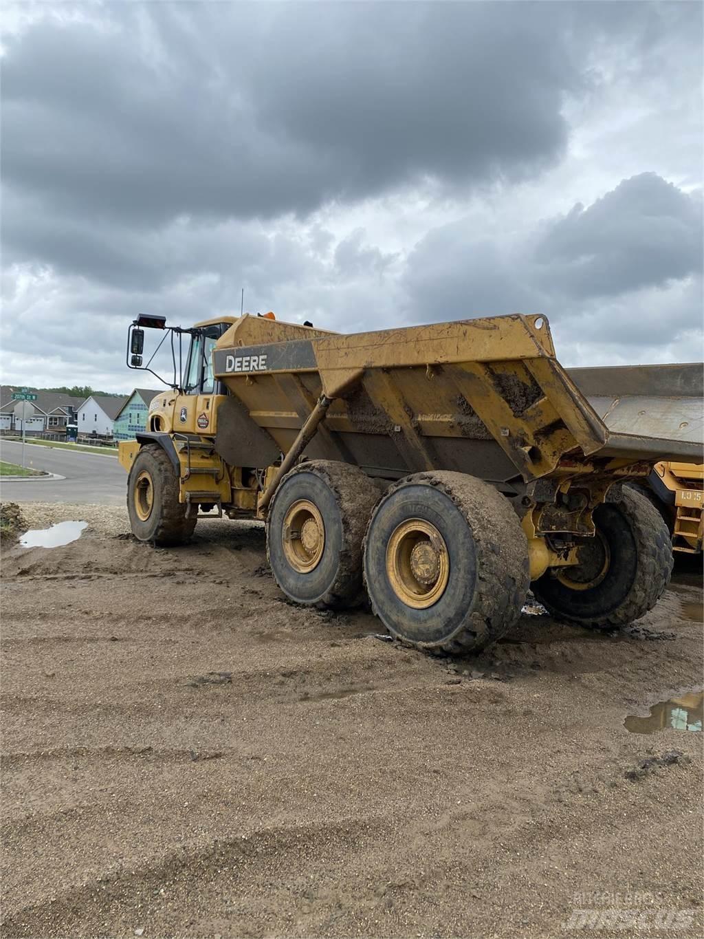 John Deere 300D Tombereau articulé