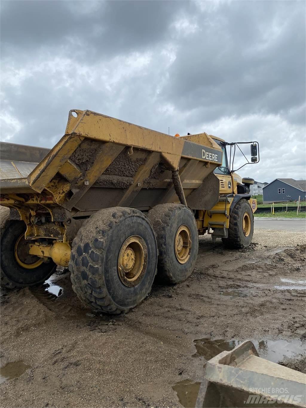 John Deere 300D Tombereau articulé