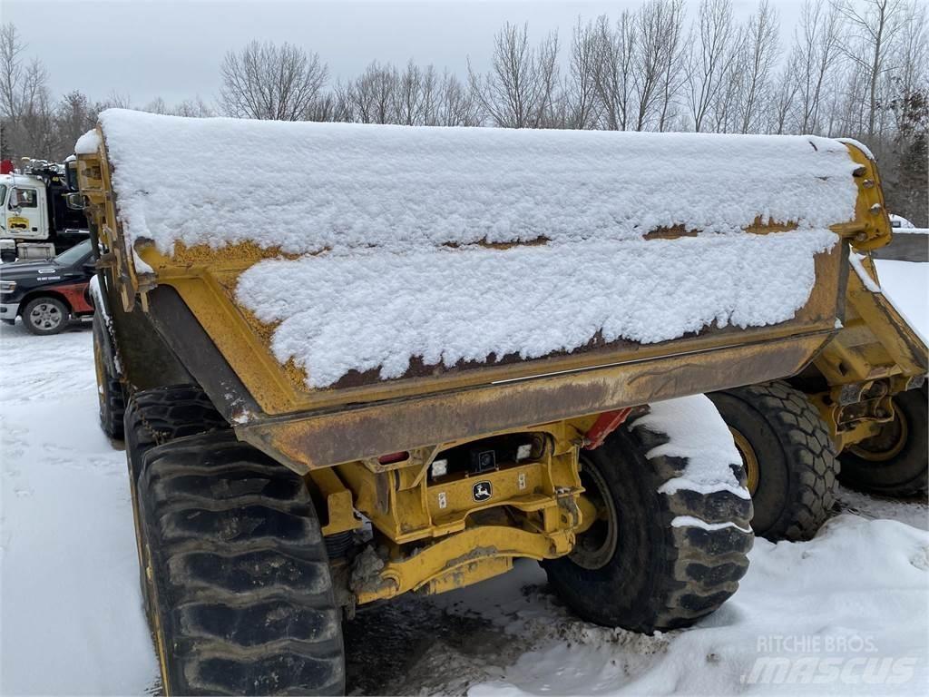 John Deere 460E Tombereau articulé