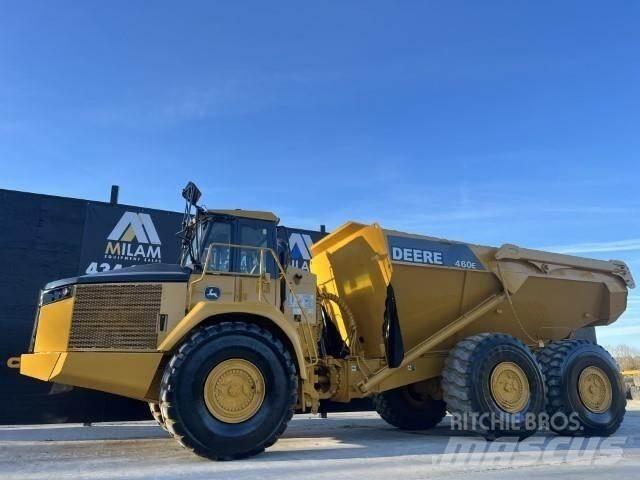 John Deere 460E Tombereau articulé