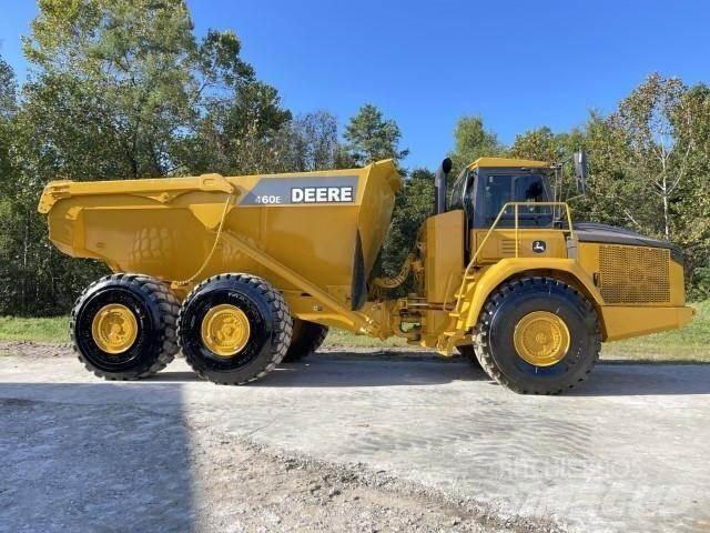 John Deere 460E Tombereau articulé