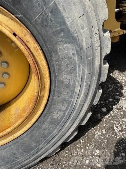 John Deere 544K Chargeuse sur pneus