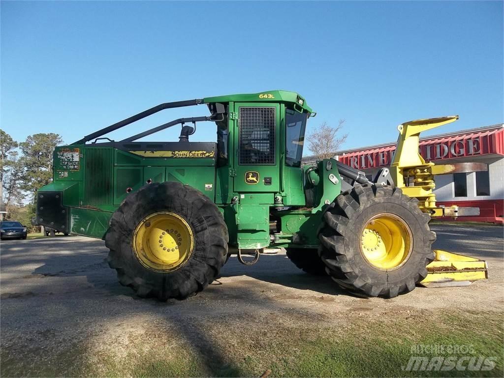 John Deere 643L Abatteuse groupeuse