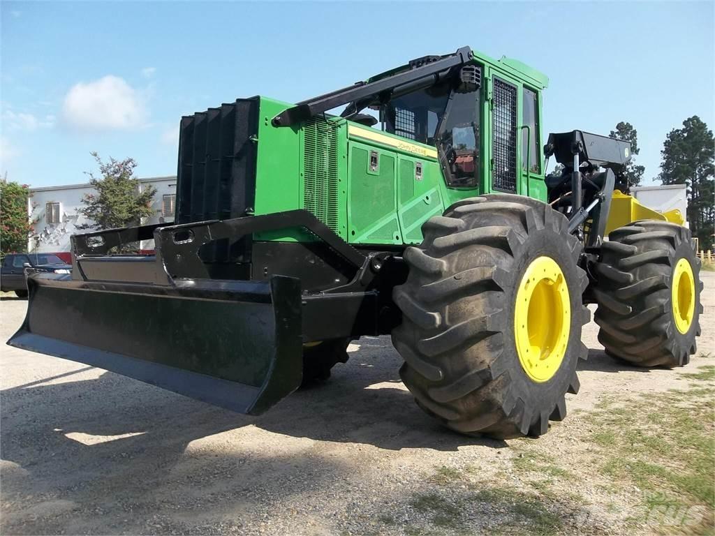 John Deere 648H Débusqueur
