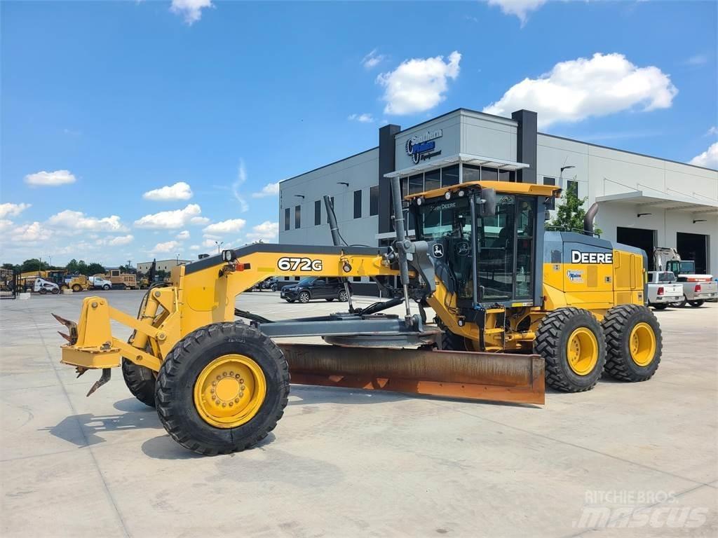 John Deere 672G Niveleuse
