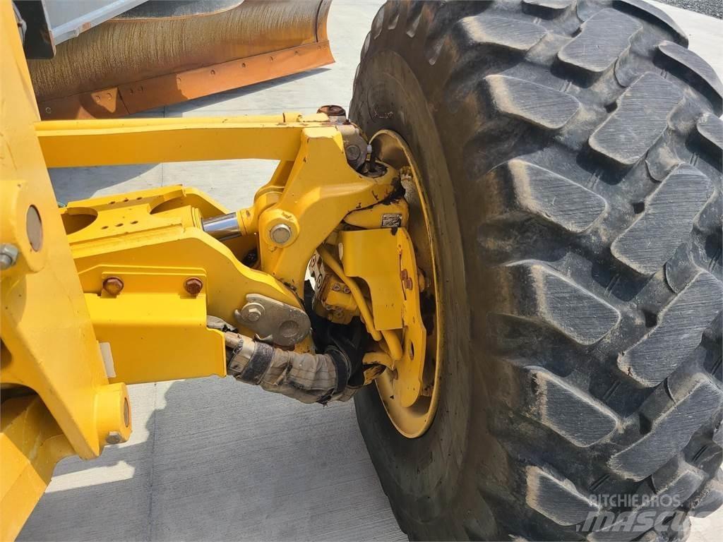 John Deere 672G Niveleuse