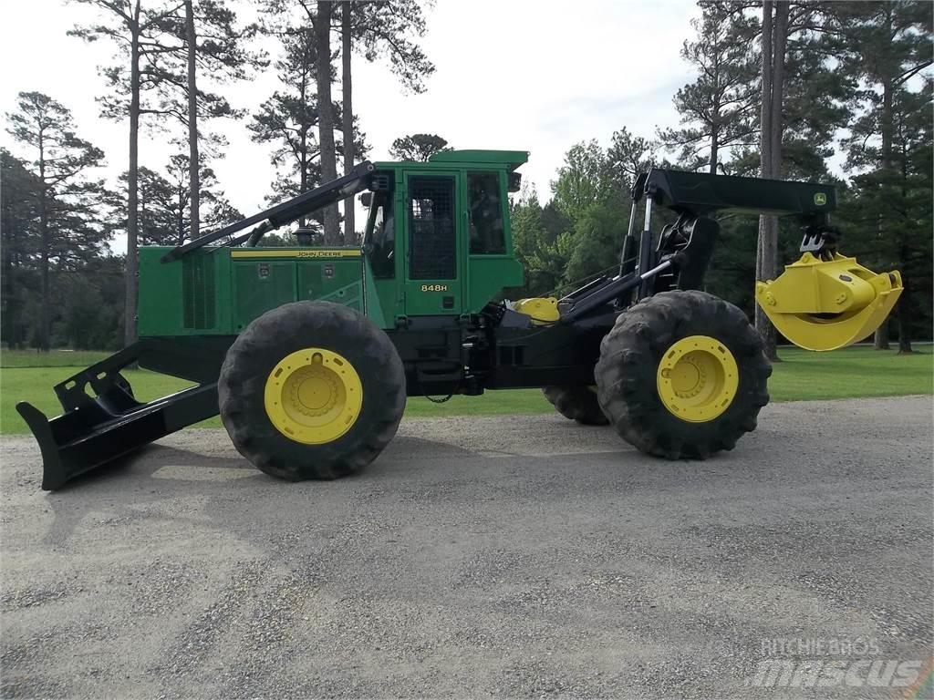 John Deere 848H Débusqueur