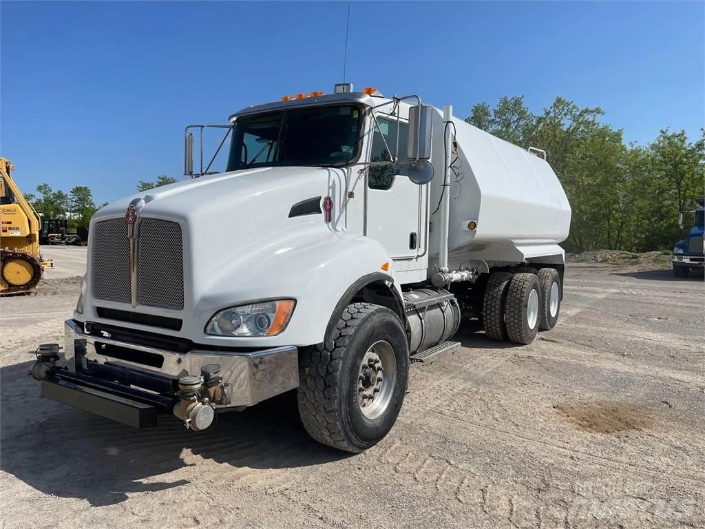 Kenworth T440 Camion citerne à eau