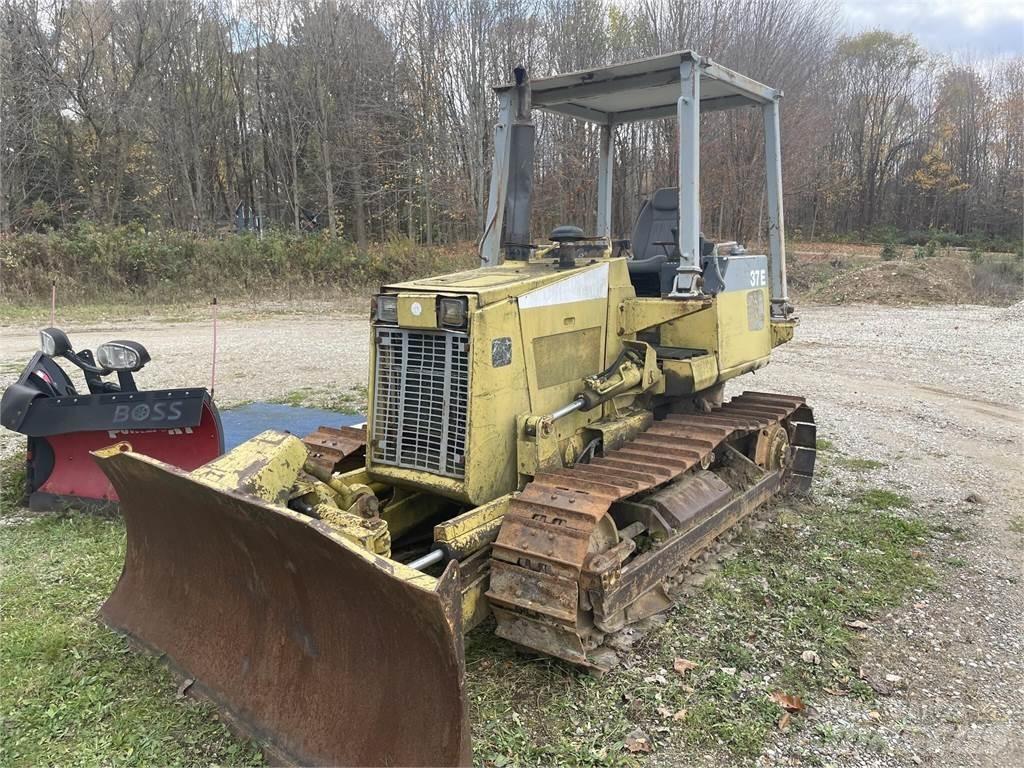 Komatsu D37E-5 Bouteurs sur chenilles