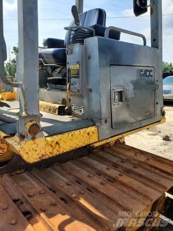 Komatsu D38P-1 LGP Bouteurs sur chenilles