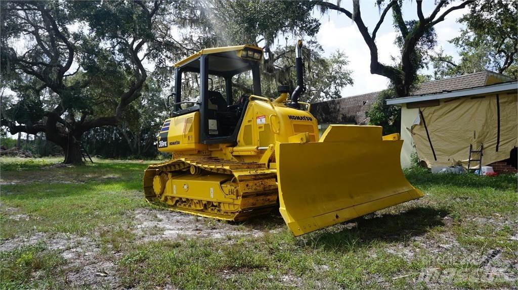 Komatsu D39PX-24 Bouteurs sur chenilles
