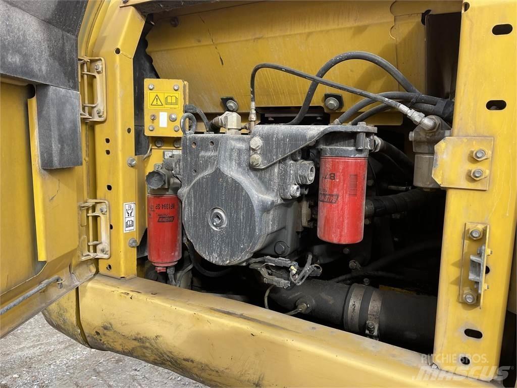 Komatsu PC210 LC-8 Pelle sur chenilles