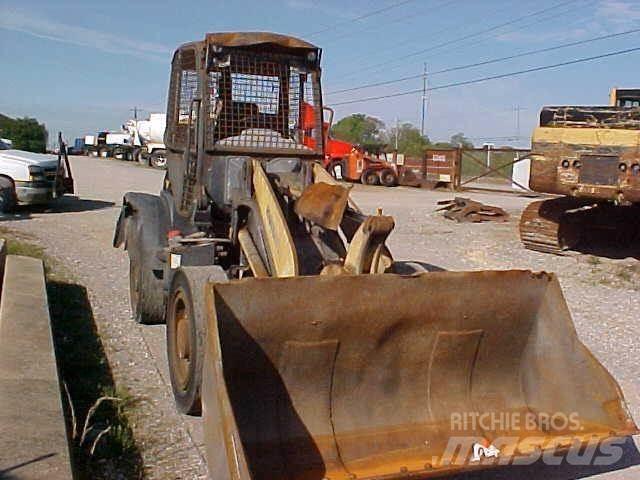 Komatsu WA100 Chargeuse sur pneus