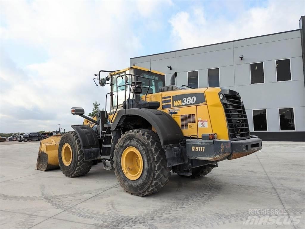Komatsu WA380-8 Chargeuse sur pneus