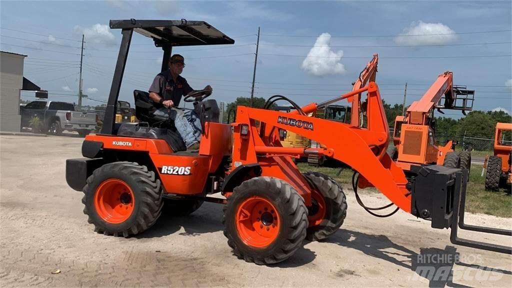 Kubota R520 Chargeuse sur pneus