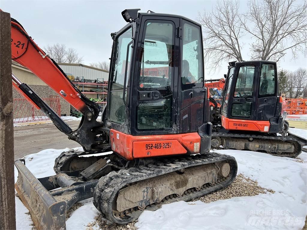 Kubota U55-5 Mini pelle < 7t