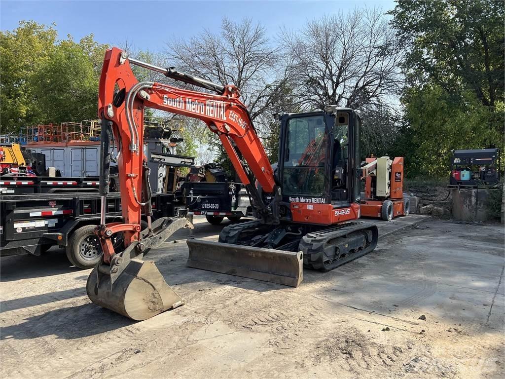 Kubota U55-5 Mini pelle < 7t