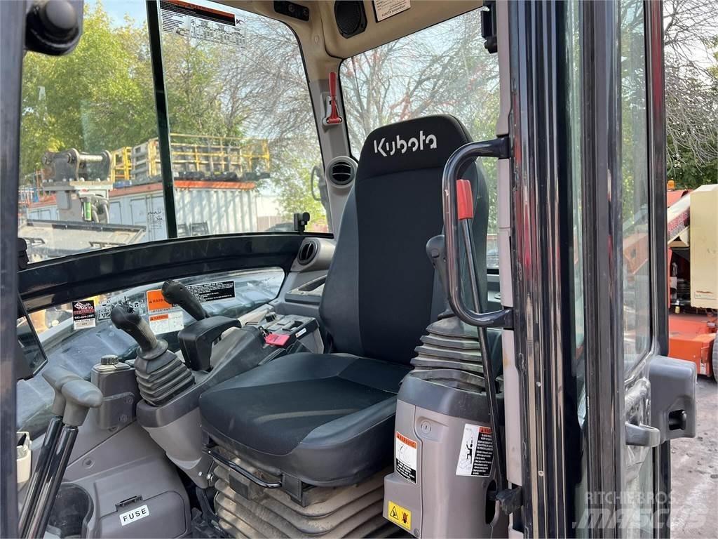 Kubota U55-5 Mini pelle < 7t