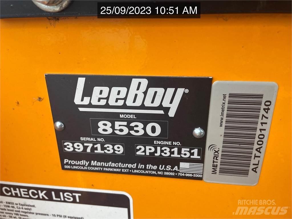 LeeBoy 8530 Finisseur