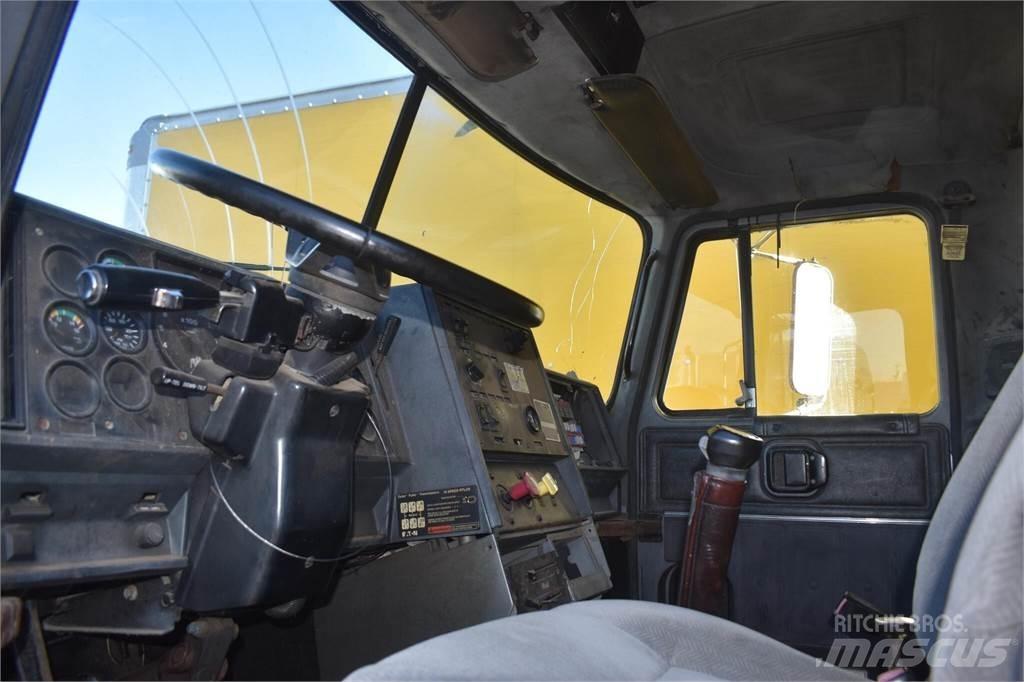 Mack CH613 Camion benne