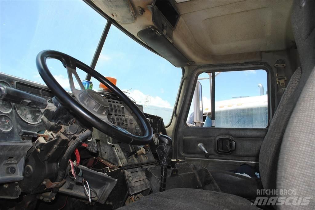 Mack CH613 Camion benne