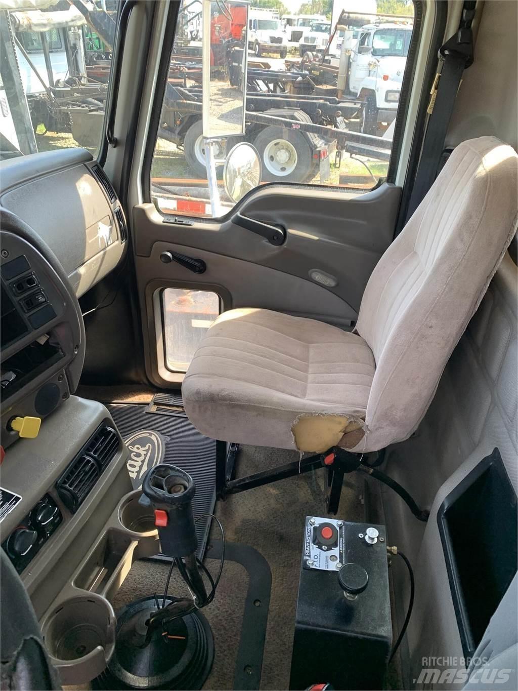 Mack CHN613 Camion benne