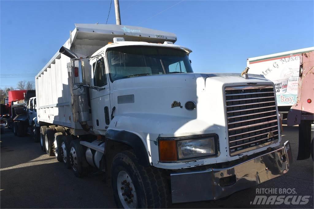 Mack CL713 Camion benne