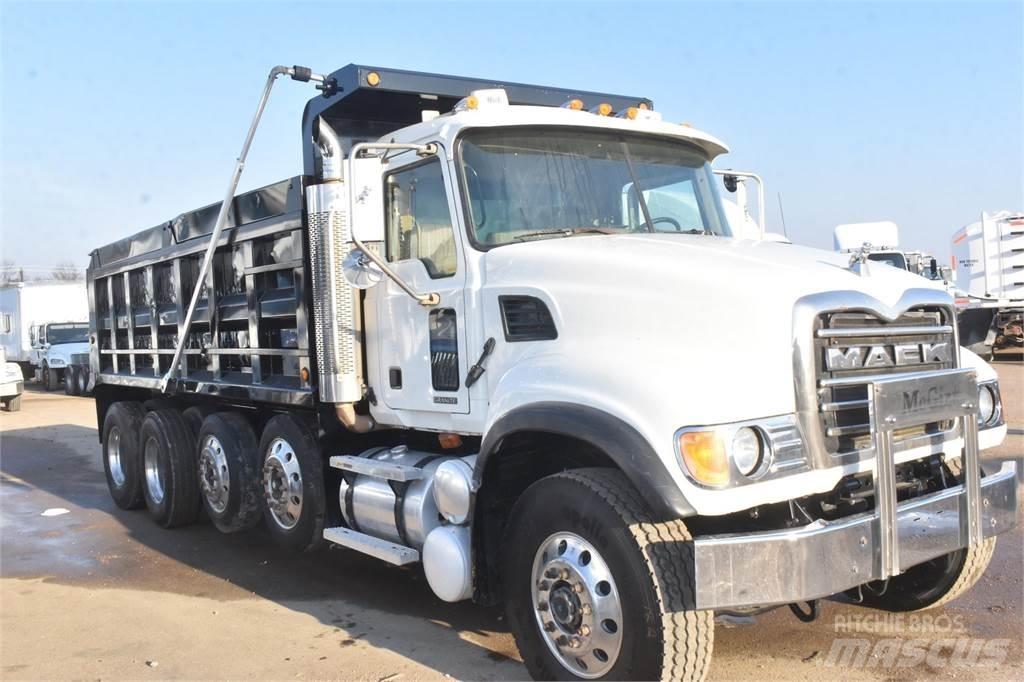 Mack GRANITE CV713 Camion benne