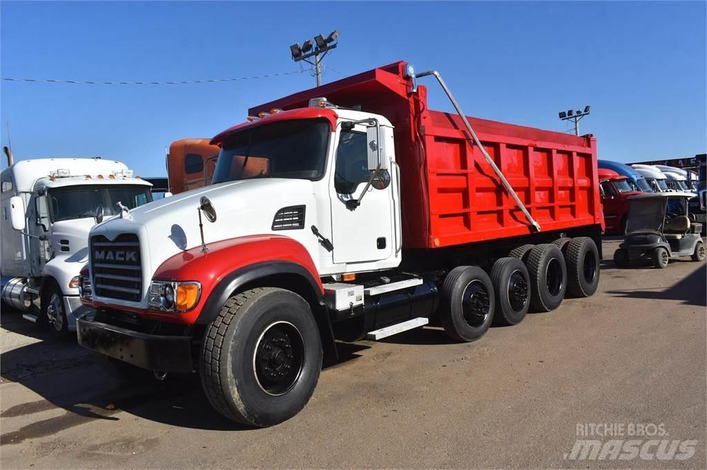 Mack GRANITE CV713 Camion benne