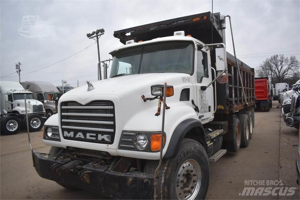 Mack GRANITE CV713 Camion benne
