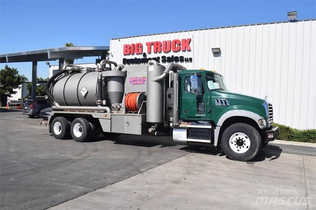Mack GRANITE GU713 Motrici cisterna