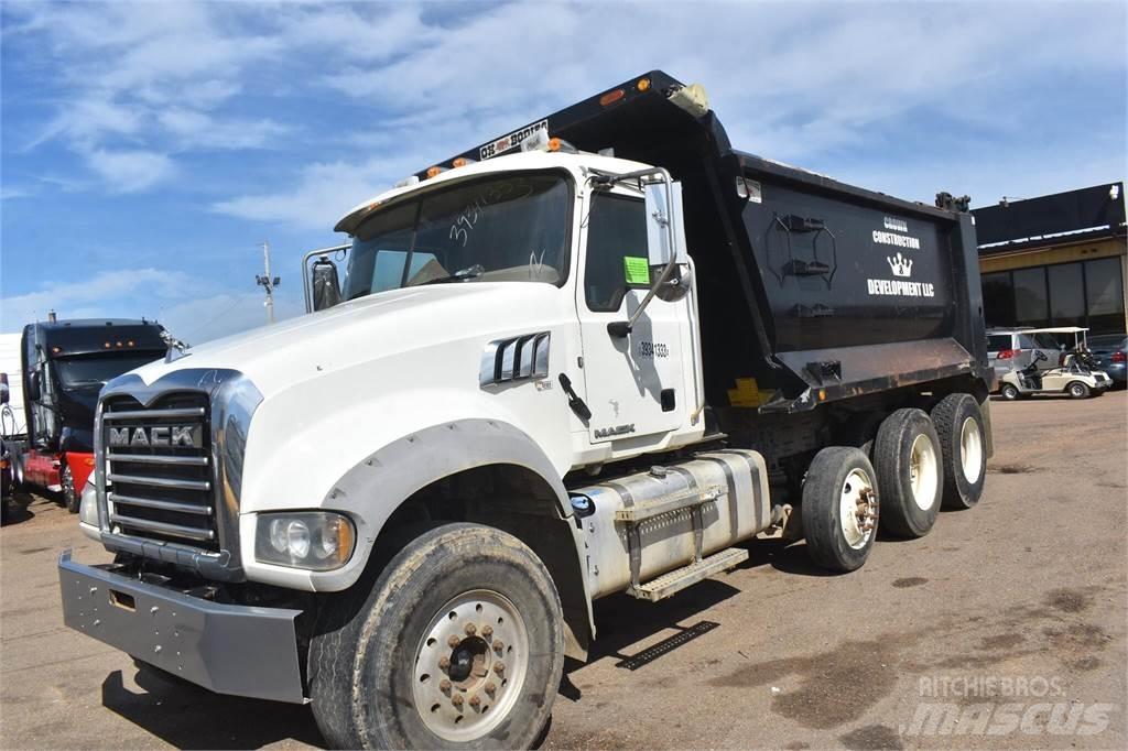 Mack GRANITE GU713 Camion benne