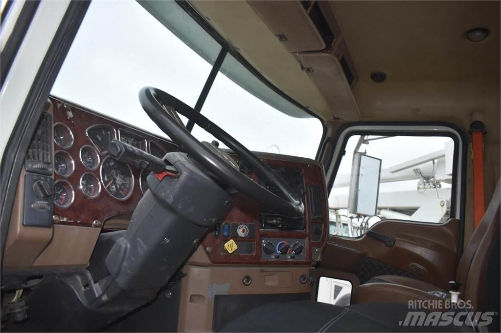 Mack GRANITE GU713 Camion benne