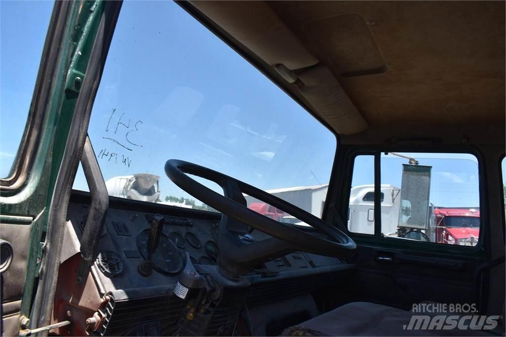 Mack MIDLINER CS200 Camion benne